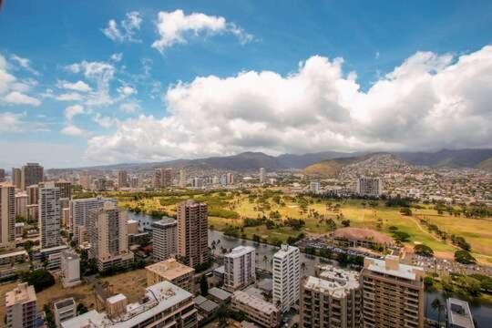 Deluxe Panoramic Mountain View Condo - 37Th Floor, Free Parking & Wifi Condo Χονολουλού Εξωτερικό φωτογραφία