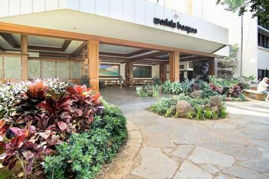 Deluxe Panoramic Mountain View Condo - 37Th Floor, Free Parking & Wifi Condo Χονολουλού Εξωτερικό φωτογραφία